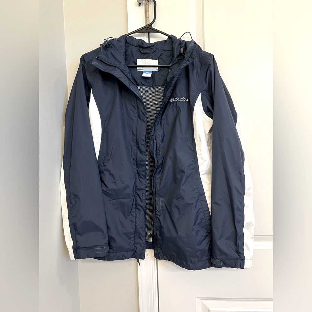 Women’s Columbia Rain Jacket Size Medium